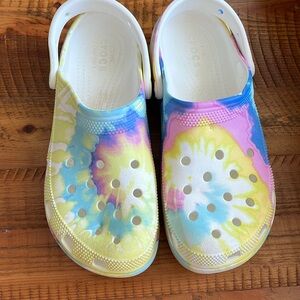 Crocs platform pastel tie die women’s size 9